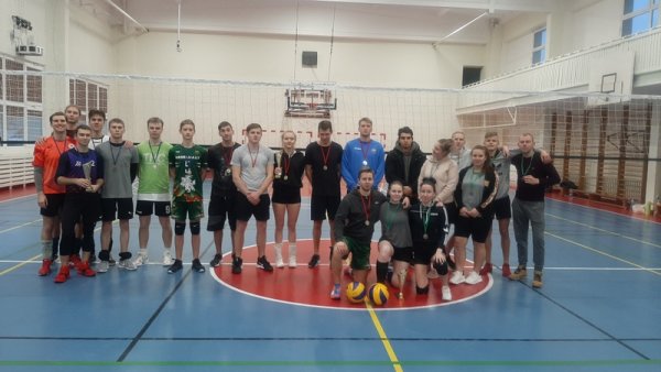 Kalėdinis tinklinio turnyro nugalėtojai