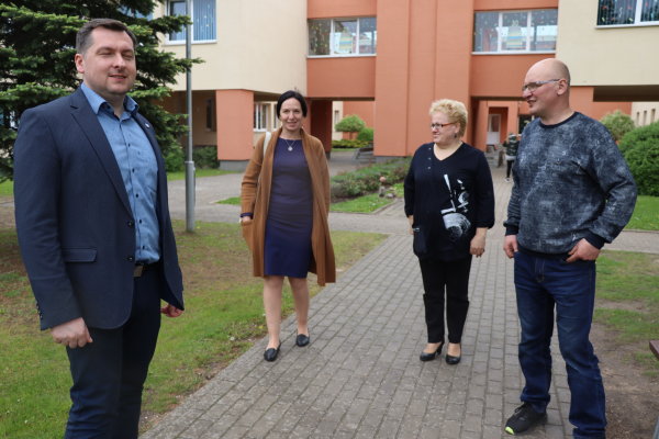 Vidiškių gimnazijoje įdarbinta saulė