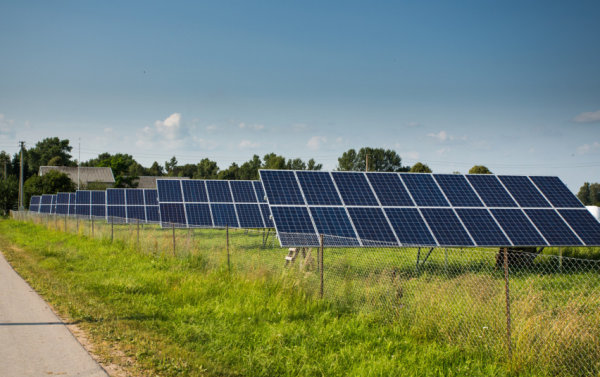 Elektra iš saulės parkų