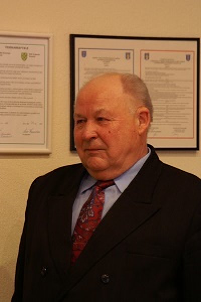 In memoriam Algimantui Ribokui