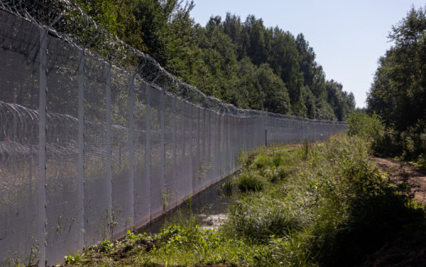 Vyriausybė pritarė pratęsti nepaprastąją padėtį