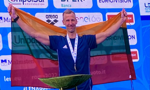 Plaukimo treneris iš Europos čempionato grįžta su trim medaliais