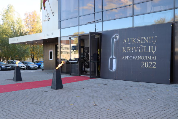 Įteiktos „Auksinių krivūlių“ statulėlės 