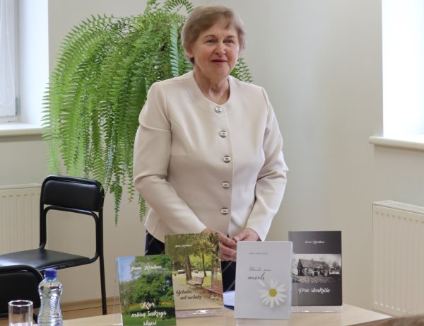 Senojo ir savojo laiko metraštininkė