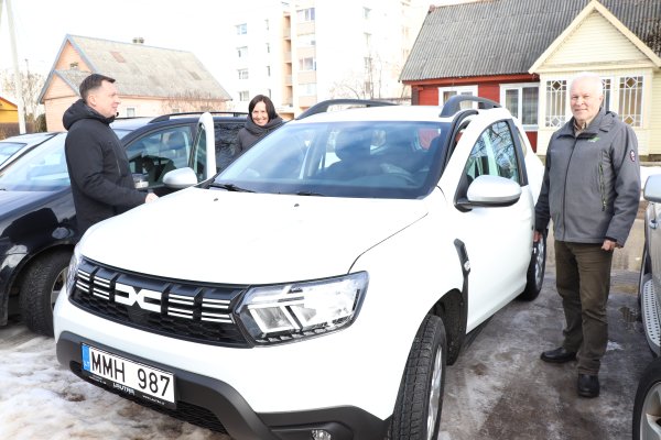 Dar vienas naujas automobilis