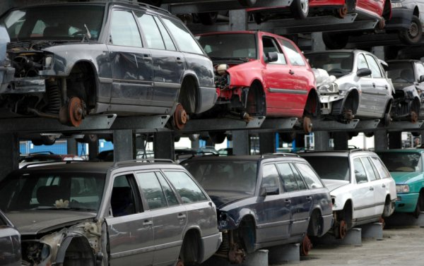 Ketinantiems atsisakyti taršaus automobilio 