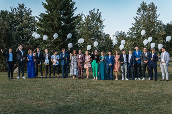 Vidiškės išlydėjo abiturientus