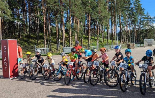 Įvyko trečiasis vaikų dviračių lenktynių etapas