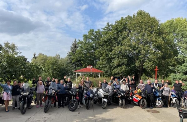 Projekte „Pramogaujantys senoliai“ – nuo pulo iki motociklų