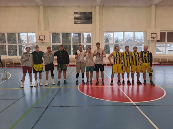Kalėdinis 3x3 krepšinio turnyras. Baudų, tritaškių konkursas.