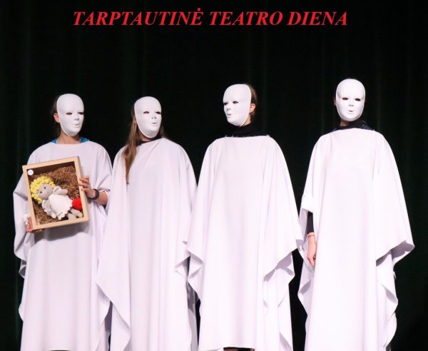 Su Teatro diena! 