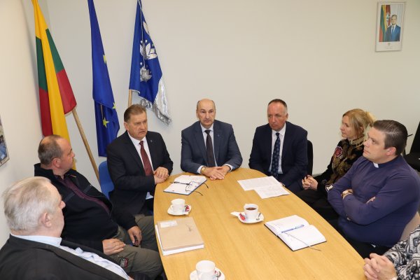 Pokalbis su dvasininkais