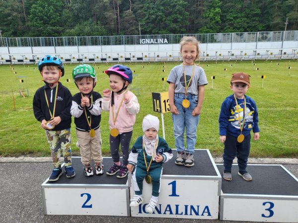 Smagios vaikų lenktynės!