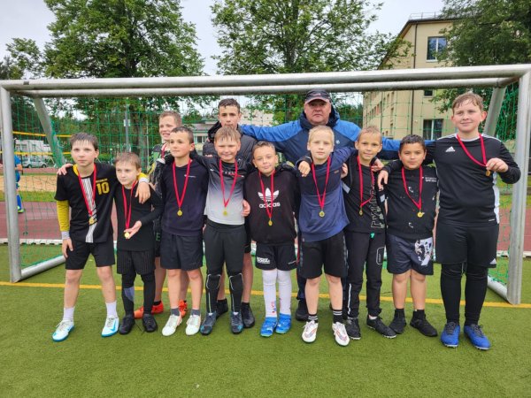 Vaikų futbolo šventė lietuje – su šypsenomis ir medaliais!
