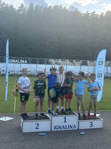 Smagios vaikų lenktynės!