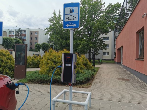 Elektromobilių krovimas