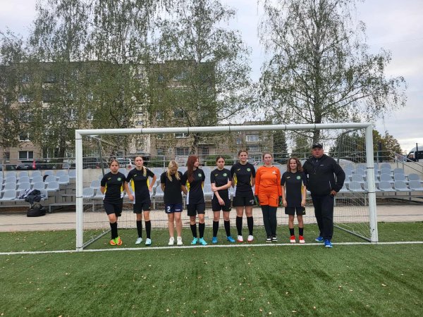 Startavo merginų futbolo čempionatas!