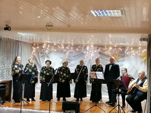 Kalėdiniame renginyje TARP KALĖDŲ IR NAUJŲJŲ Kazitiškyje