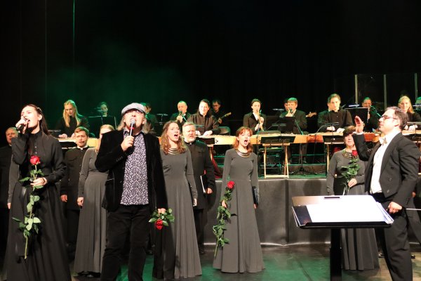 Dainuojanti Laisvės šventė