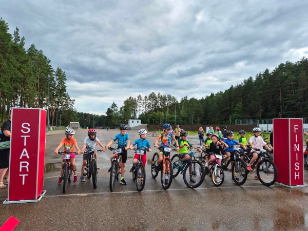 Vaikų dviračių sporto šventė!
