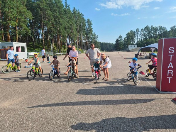 Finišavo vaikų MTB dviračių lenktynių III etapas